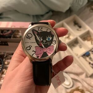 Betsy Johnson Cat Watch